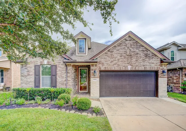 1st image of 4804 Ladona Ct, League City, TX 77573 | MLS# 98862469