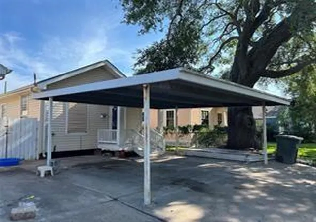 Photo 1 of Single family home for sale at 5109 Ave Q 1/2, Galveston, TX 77551 | MLS# 36210847 | Listing updated on 2026-06-22