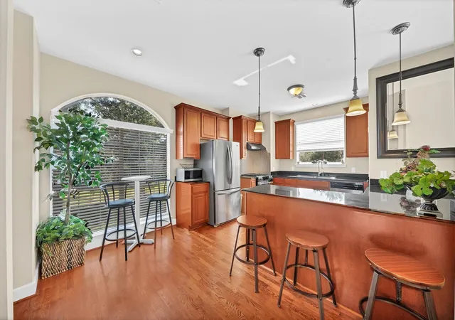 1st image of 5206 Petty St, Houston, TX 77007 | MLS# 77639458