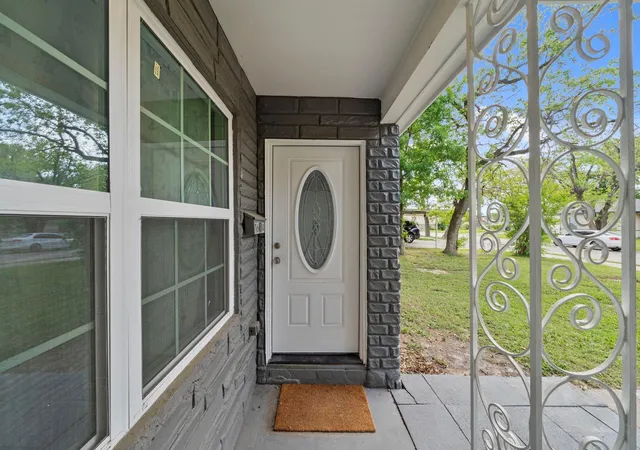Photo 2 of Single family home for sale at 1614 Palmwood Dr, Pasadena, TX 77502 | MLS# 72784267 | Listing updated on 2026-09-14