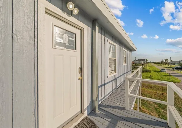 5th image of 1019 Treaty Dr, Freeport, TX 77541 | MLS# 92318300