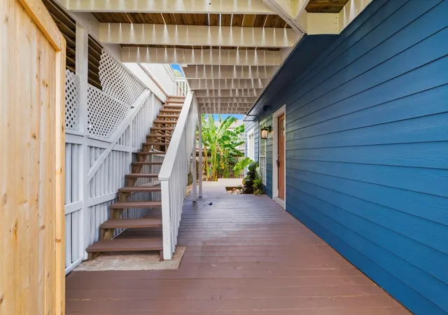 Photo 3 of Townhouse for sale at 130 April Point Dr N, Montgomery, TX 77356 | MLS# 24839977 | Listing updated on 2026-09-01