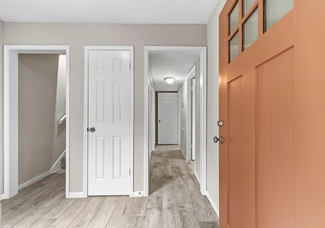 Photo 4 of Townhouse for sale at 130 April Point Dr N, Montgomery, TX 77356 | MLS# 24839977 | Listing updated on 2026-09-01