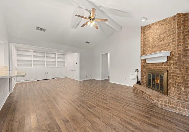 3rd image of 2019 Franklin Cir, Rosenberg, TX 77471 | MLS# 76193237