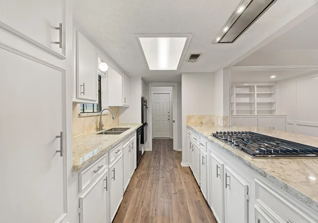 5th image of 2019 Franklin Cir, Rosenberg, TX 77471 | MLS# 76193237