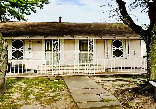 Photo 2 of Multi family home for sale at 4408 Edsee St, Houston, TX 77009 | MLS# 15997132 | Listing updated on 2026-08-12