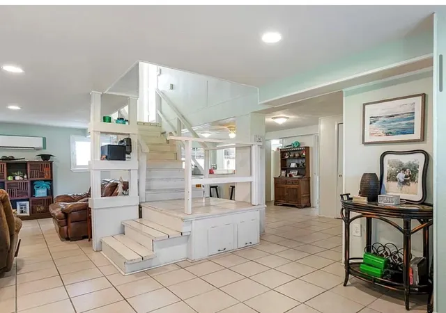 5th image of 909 Private Road 652, Bay City, TX 77414 | MLS# 46656791