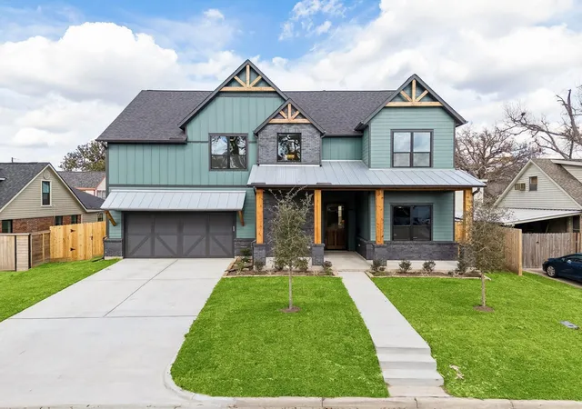 2nd image of 511 Graceland St, Houston, TX 77009 | MLS# 4857511