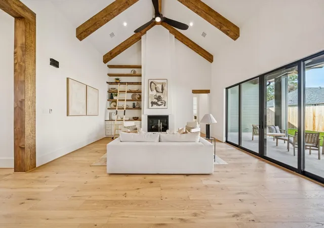 Photo 3 of Single family home for sale at 511 Graceland St, Houston, TX 77009 | MLS# 4857511 | Listing updated on 2026-09-19
