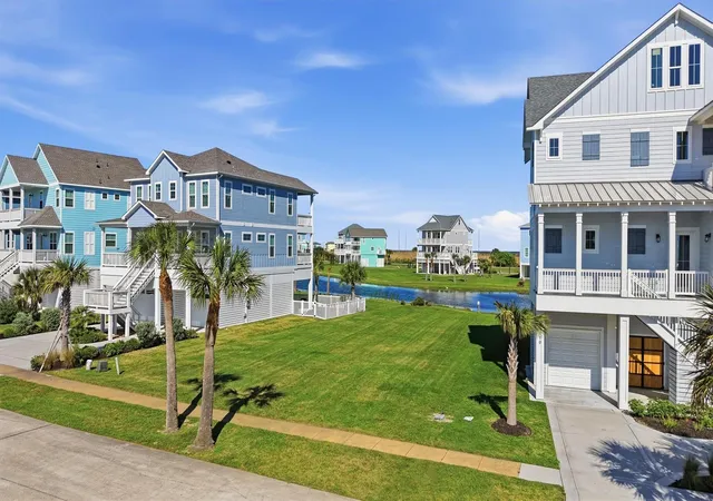 Photo 4 of Land for sale at 26915 Bay Water Dr, Galveston, TX 77554 | MLS# 94160161 | Listing updated on 2026-09-02