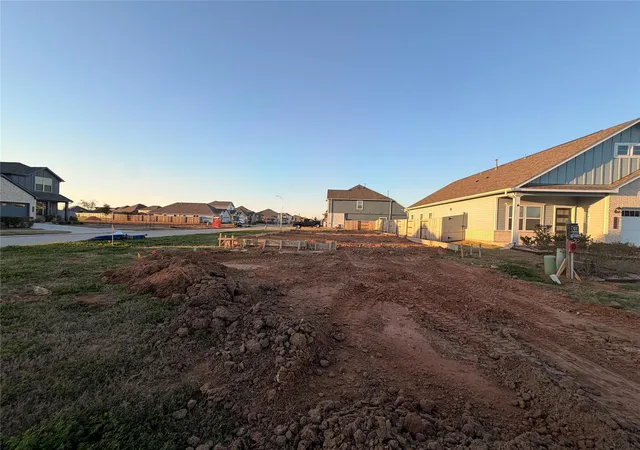 Photo 2 of Single family home for sale at 32326 Comet Darner Wy, Fulshear, TX 77441 | MLS# 45754844 | Listing updated on 2026-10-07