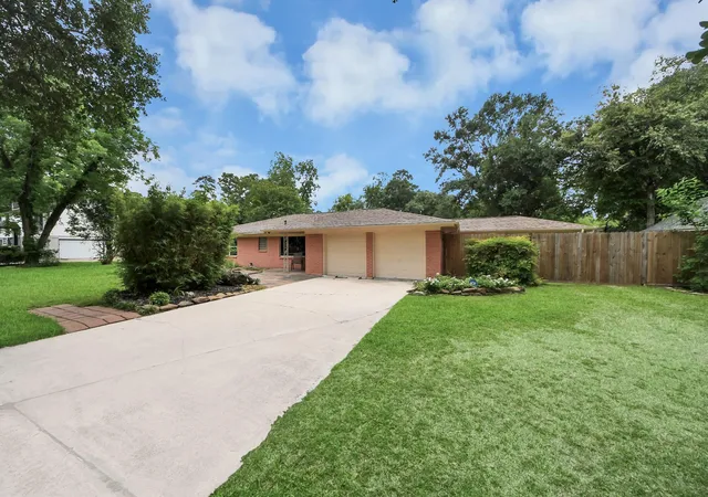 Photo 3 of Single family home for sale at 16307 Amcreek Rd, Houston, TX 77068 | MLS# 94610388 | Listing updated on 2026-09-10