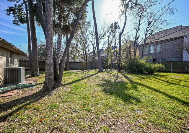 Homes for sale in Houston, TX | 6555 Grovewood Ln, Houston, TX 77008 | MLS# 70869362