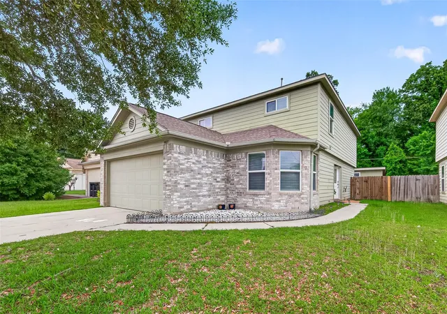 Photo 1 of Single family home for sale at 9909 Kingfisher Dr, Conroe, TX 77385 | MLS# 96096713 | Listing updated on 2026-05-24