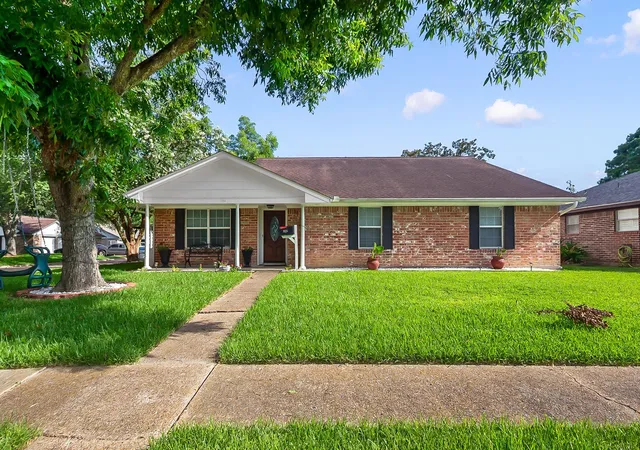 3rd image of 1126 Jeffrey St, Deer Park, TX 77536 | MLS# 36144682