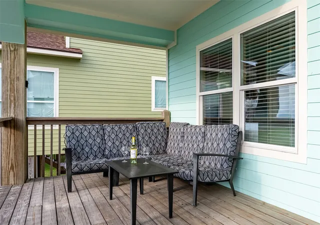 Photo 4 of Single family home for sale at 972 S Redfish, Port Bolivar, TX 77650 | MLS# 73372933 | Listing updated on 2026-09-14