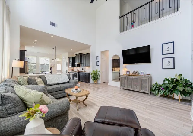 3rd image of 12119 Wooden Mill Ln, Santa Fe, TX 77510 | MLS# 94924726