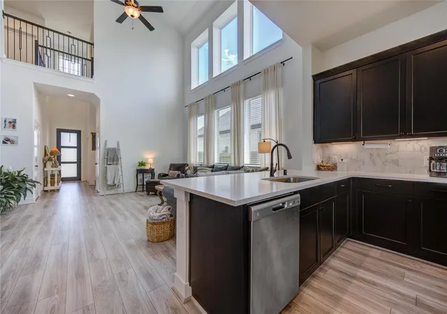 4th image of 12119 Wooden Mill Ln, Santa Fe, TX 77510 | MLS# 94924726
