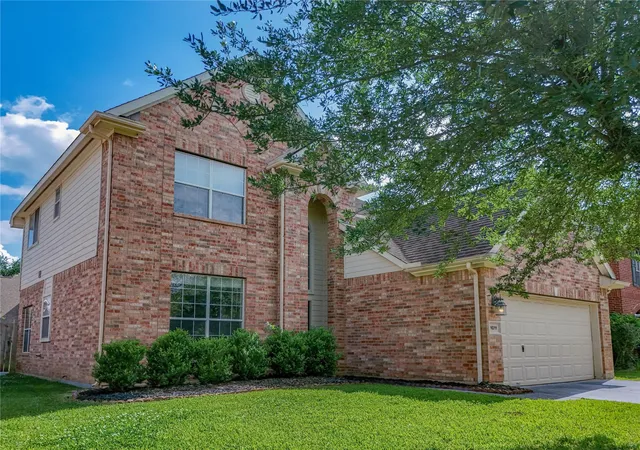 3rd image of 1011 Jasons Bend Dr, Sugar Land, TX 77479 | MLS# 89163553