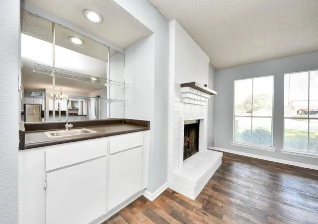 4th image of 250 El Dorado Blvd #103, Webster, TX 77598 | MLS# 59337359