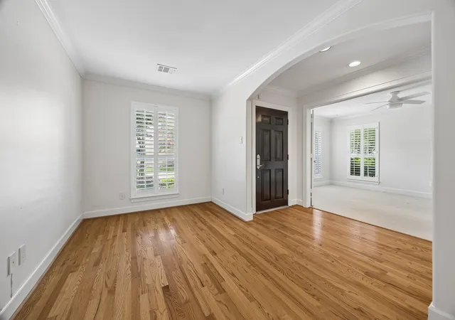 Photo 3 of Townhouse for sale at 1119 Banks St, Houston, TX 77006 | MLS# 37209459 | Listing updated on 2026-08-26