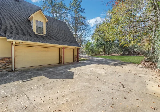 38th image of 10235 Holly Grv, Conroe, TX 77304 | MLS# 51382324