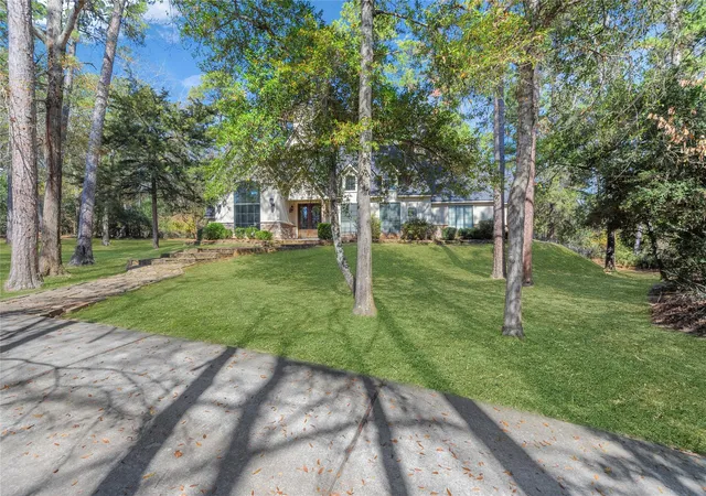 3rd image of 10235 Holly Grv, Conroe, TX 77304 | MLS# 51382324