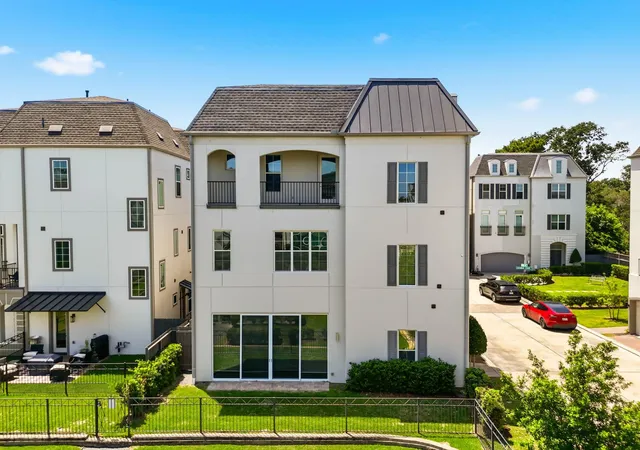 4th image of 11119 Savannah Oaks Ln, Houston, TX 77043 | MLS# 14149421