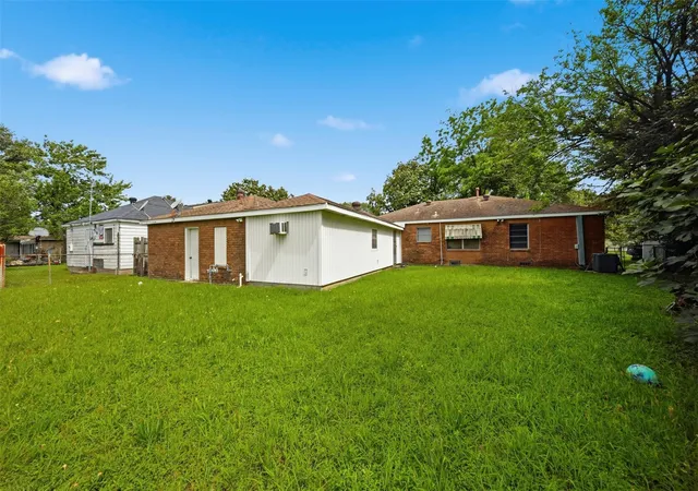 35th image of 2210 2nd St, Galena Park, TX 77547 | MLS# 91165182