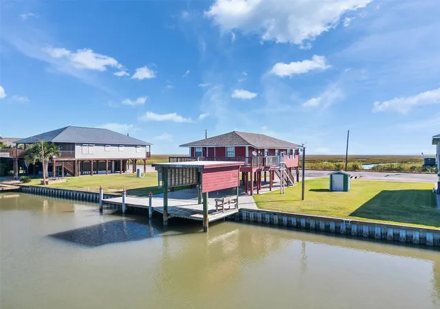 1st image of 4062 Fm 2031 Beach Rd Rd, Matagorda, TX 77457 | MLS# 3457207