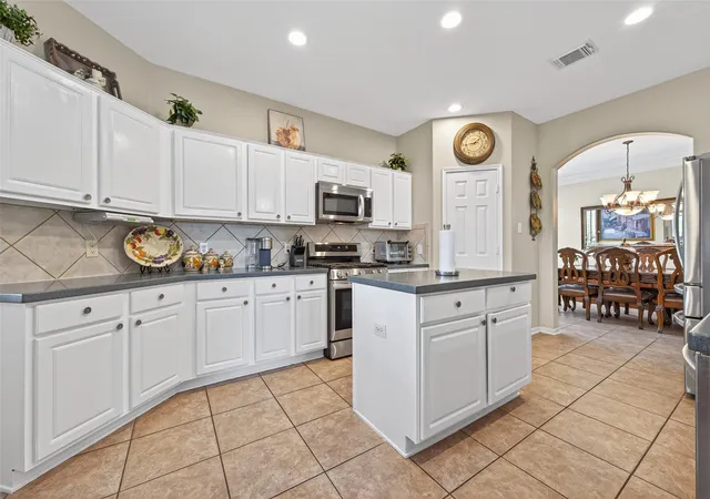 Photo 2 of Single family home for sale at 18206 Noble Forest Dr, Humble, TX 77346 | MLS# 35504417 | Listing updated on 2026-07-08