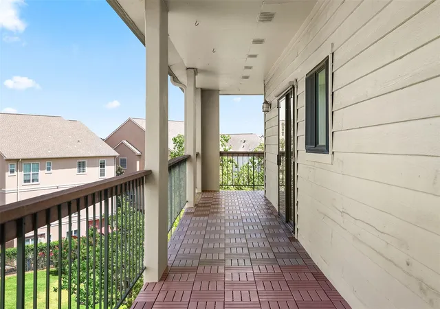 2nd image of 18809 Egret Bay Blvd, Webster, TX 77058