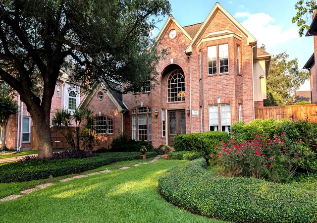 2nd image of 109 Ferndale St, Bellaire, TX 77401 | MLS# 17268104