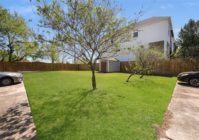 4th image of 4501 N Main St, Houston, TX 77009 | MLS# 53213644