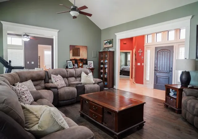 5th image of 2915 Willow Creek Dr, El Campo, TX 77437 | MLS# 5166638