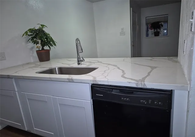 Photo 4 of Condo for sale at 10601 South Dr #93, Houston, TX 77099 | MLS# 19476744 | Listing updated on 2026-08-31