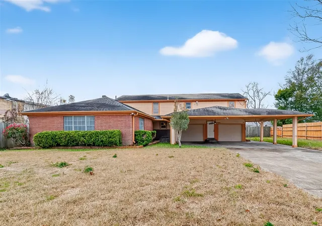 Photo 1 of Single family home for sale at 807 Ruth St #805-807, Baytown, TX 77520 | MLS# 2110542 | Listing updated on 2026-05-06