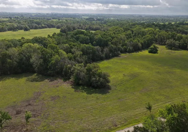 4th image of 2 Baranowski Rd, Brenham, TX 77833 | MLS# 34870615