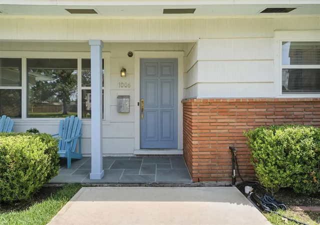 Photo 3 of Single family home for sale at 1006 Prince St, Houston, TX 77008 | MLS# 89768868 | Listing updated on 2026-09-19