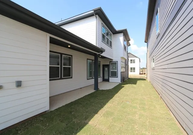 Photo 3 of Sale Pending at 3307 Full Bellied Ln, Richmond, TX 77406 | MLS# 59994022 | Listing updated on 2026-08-04
