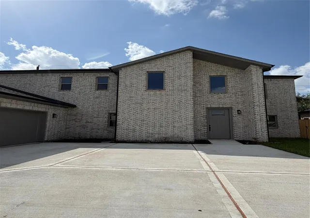 2nd image of 2611 Liguria Ln, Spring, TX 77388 | MLS# 38206382