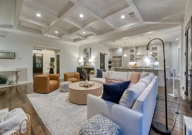 Photo 1 of Single family home for sale at 923 Chinquapin Pl, Houston, TX 77094 | MLS# 64498826 | Listing updated on 2026-09-16