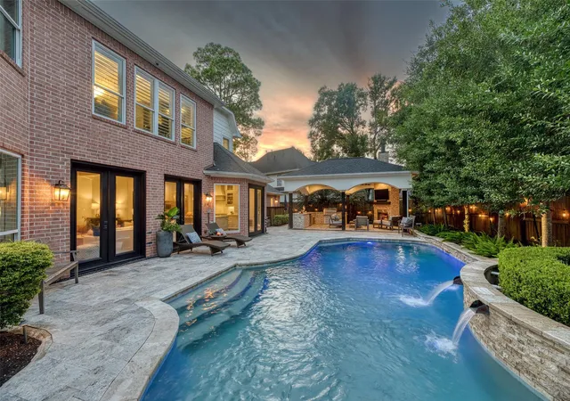 Photo 3 of Single family home for sale at 923 Chinquapin Pl, Houston, TX 77094 | MLS# 64498826 | Listing updated on 2026-09-16