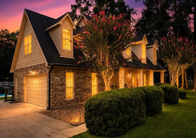 Photo 3 of Single family home for sale at 906 Vista Del Lago Dr, Huffman, TX 77336 | MLS# 3546812 | Listing updated on 2026-09-12
