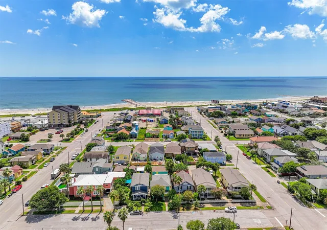 2nd image of 2917 Avenue Q 1/2, Galveston, TX 77550 | MLS# 60995159