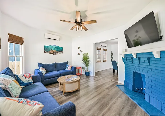 4th image of 2917 Avenue Q 1/2, Galveston, TX 77550 | MLS# 60995159