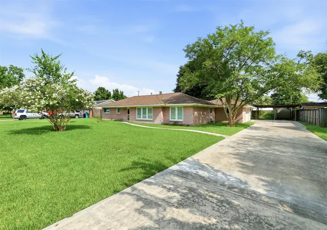 Photo 2 of Single family home for sale at 120 Caldwell St, Baytown, TX 77520 | MLS# 29045021 | Listing updated on 2026-08-19