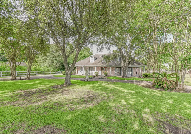 1st image of 4503 Allen Genoa Rd, Pasadena, TX 77504 | MLS# 60787187