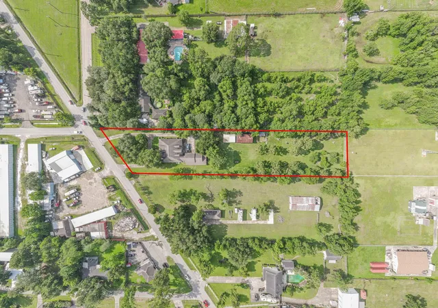2nd image of 4503 Allen Genoa Rd, Pasadena, TX 77504 | MLS# 60787187