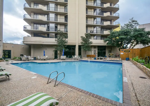 image of The Bristol Condominiums, Houston, TX 77056